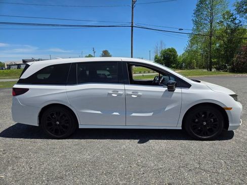 Used 2025 Honda Odyssey Sport-L image 9