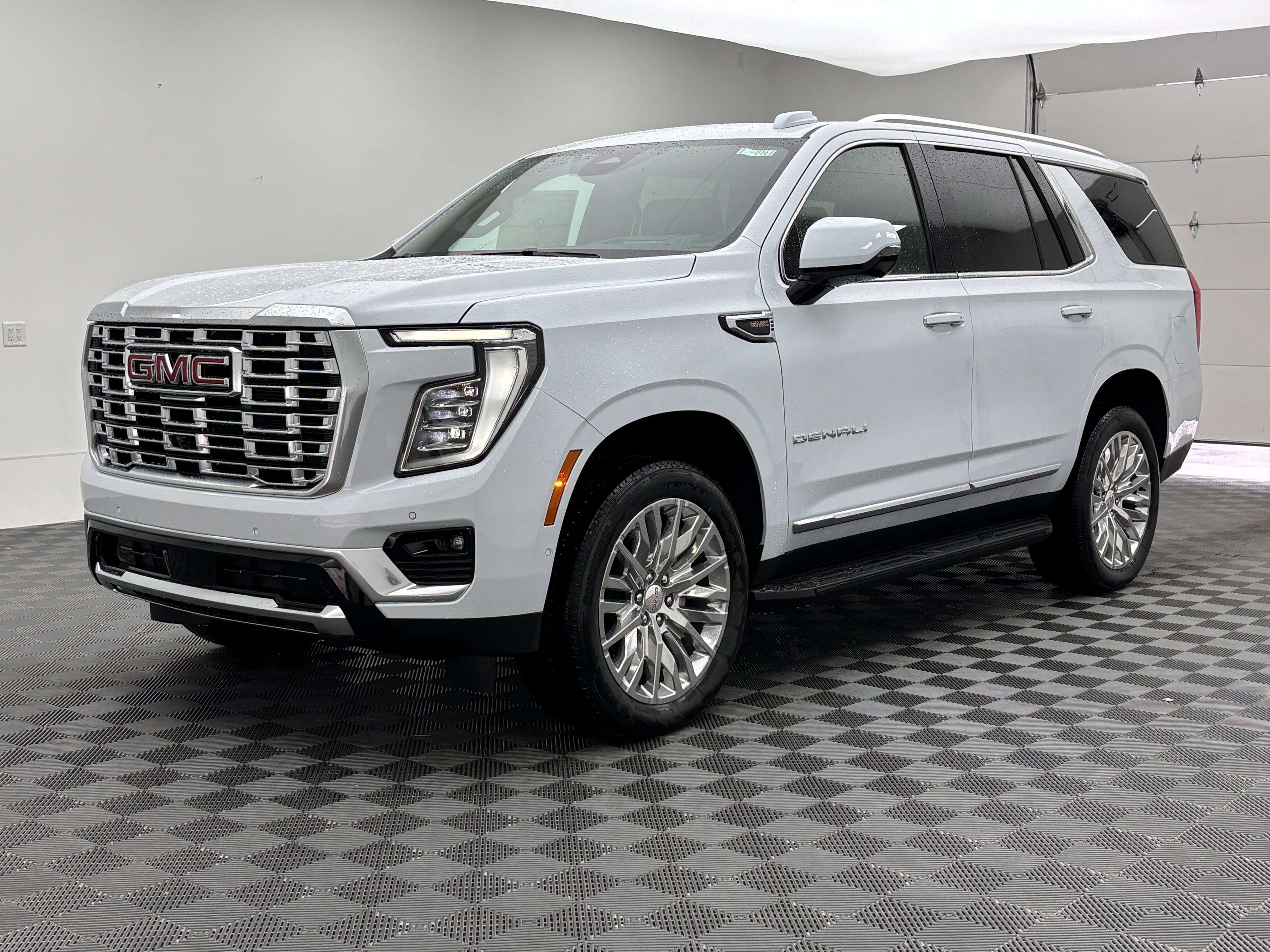 New 2026 GMC Yukon Denali w/ Advanced Technology Package AWD/4WD image 2