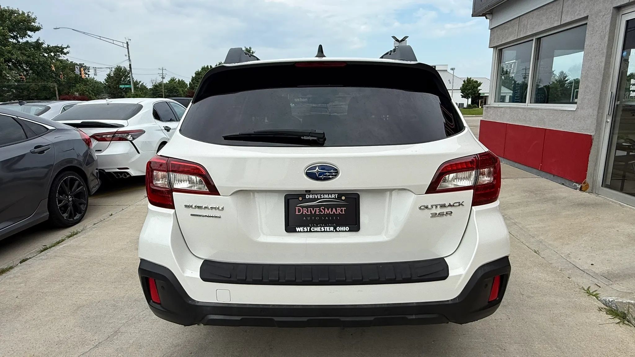Used 2018 Subaru Outback 3.6R Limited AWD/4WD image 7