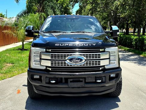 Used 2017 Ford F350 Platinum w/ Platinum Ultimate Package AWD/4WD image 2