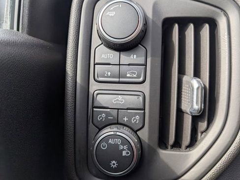 Used 2019 Chevrolet Silverado 1500 Custom w/ Custom Value Package image 21