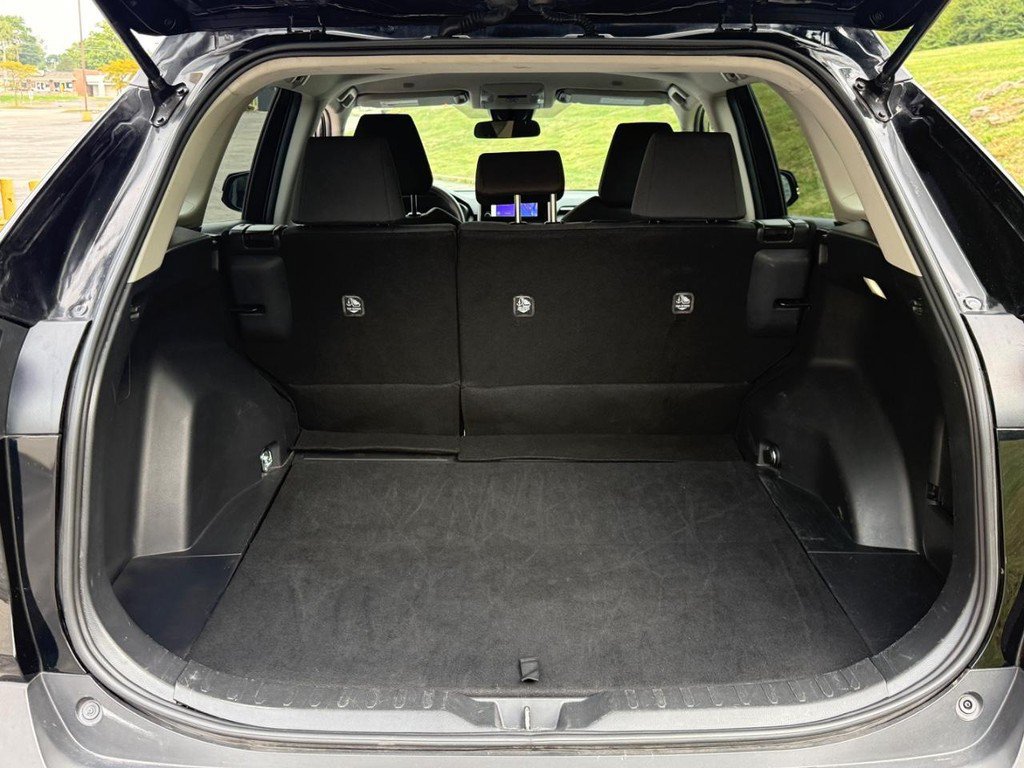 Certified 2025 Toyota RAV4 XLE AWD/4WD image 4