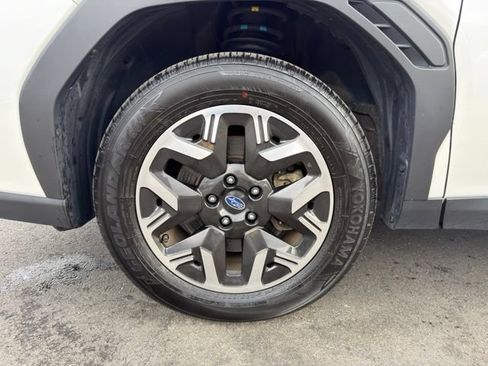 Used 2025 Subaru Forester Premium AWD/4WD image 29