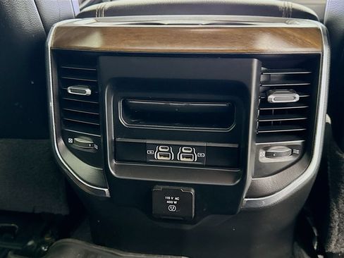Used 2022 RAM 2500 Laramie AWD/4WD image 25