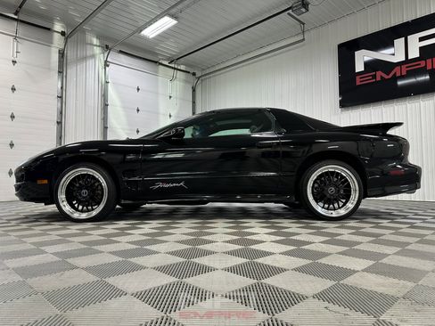 Used 1999 Pontiac Firebird Formula w/ SLP Firehawk Pkg image 11