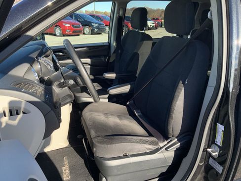 Used 2017 Dodge Grand Caravan SE w/ Power Window Group image 24