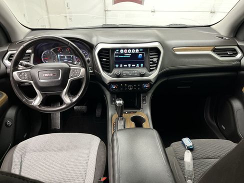 Used 2019 GMC Acadia SLE AWD/4WD image 4