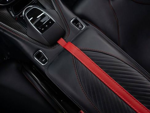 Used 2023 Aston Martin DBS Superleggera Volante image 34