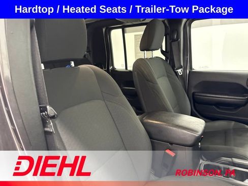 Used 2020 Jeep Gladiator Sport w/ Quick Order Package 24S AWD/4WD image 14