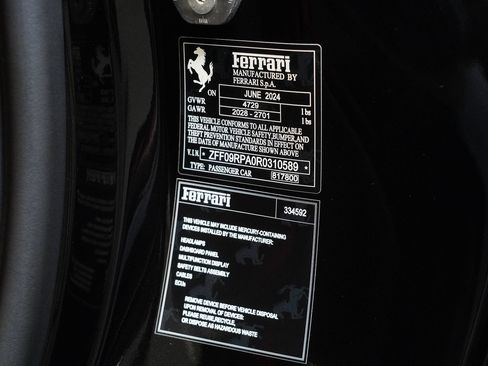 Used 2024 Ferrari Roma Spider RWD image 39