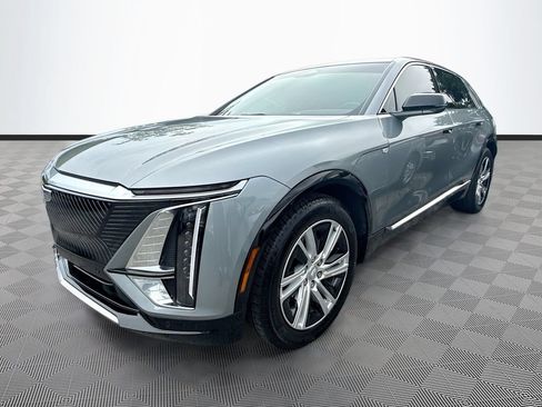 Used 2024 Cadillac Lyriq Tech RWD image 3