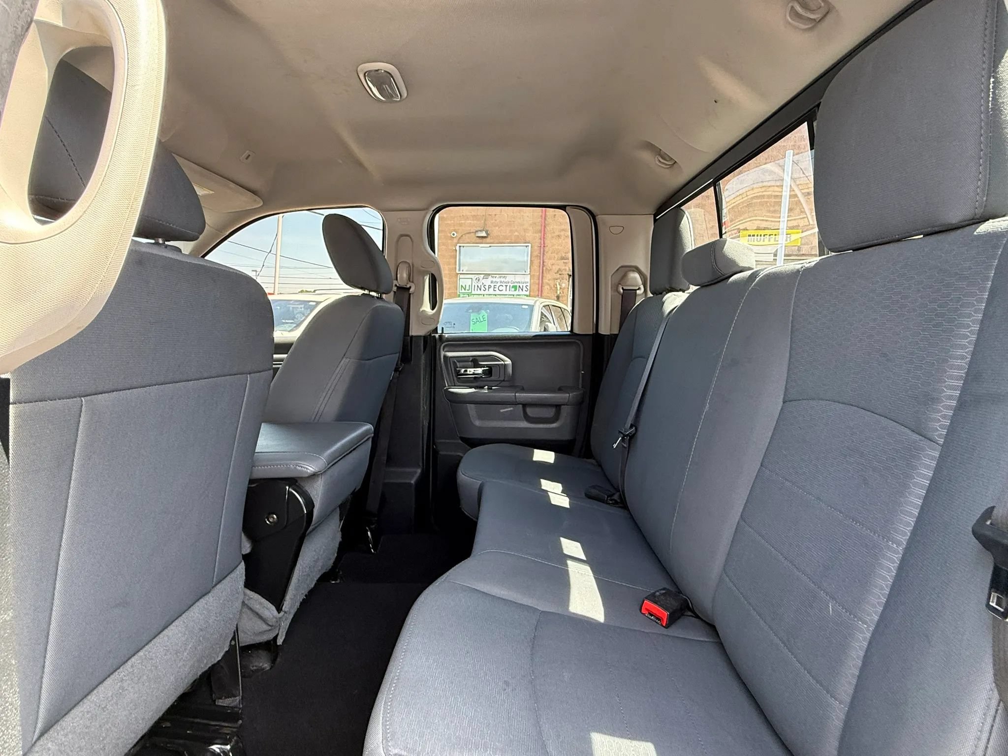 Used 2017 RAM 1500 Classic SLT AWD/4WD image 20