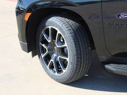 Used 2023 Chevrolet Suburban RST image 9