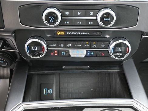 Used 2022 Ford F350 Limited AWD/4WD image 13