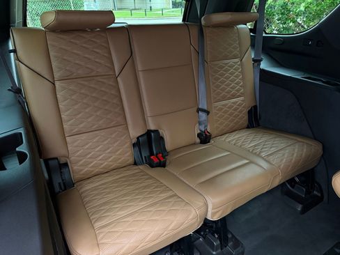 Used 2023 Cadillac Escalade Sport w/ Touring Package image 21