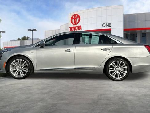 Used 2018 Cadillac XTS Luxury image 9