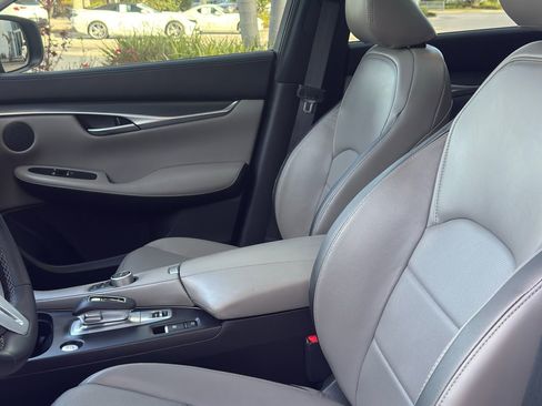 Used 2025 INFINITI QX50 Luxe image 16