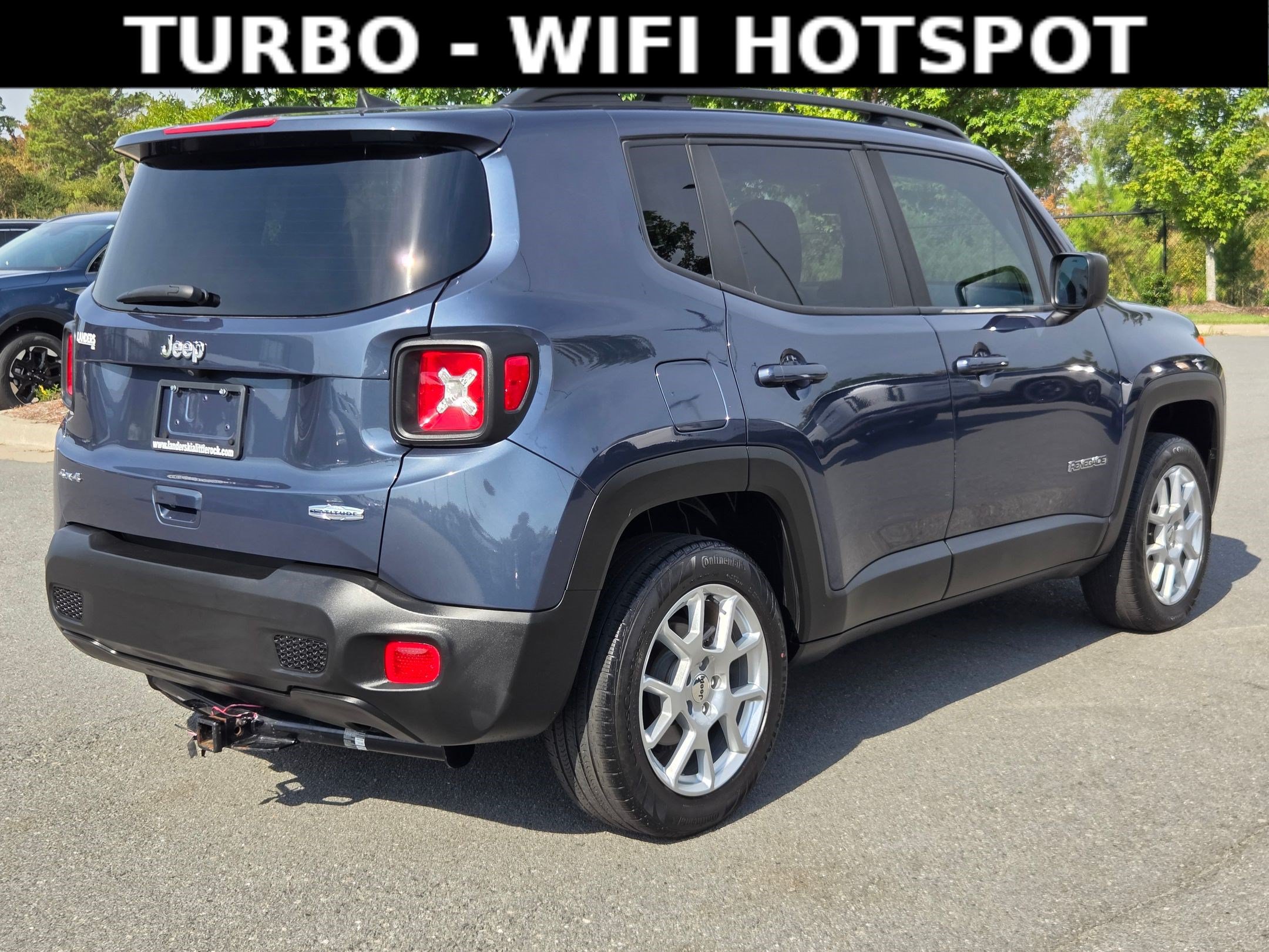 Used 2022 Jeep Renegade Latitude AWD/4WD image 7