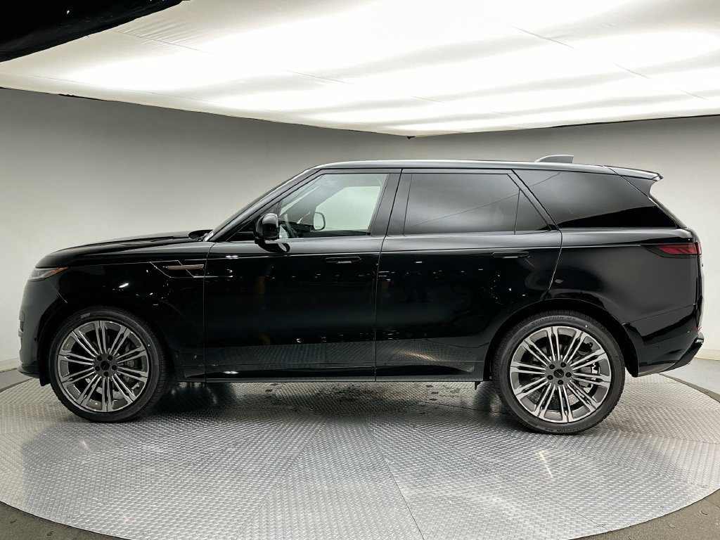 New 2027 Land Rover Range Rover Sport Dynamic SE AWD/4WD image 2