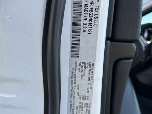 Used 2022 Jeep Grand Cherokee Limited image 33