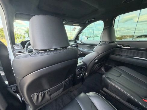 Used 2024 Hyundai Palisade Calligraphy FWD image 17