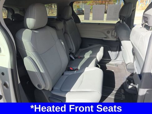 Used 2024 Toyota Sienna XLE image 12
