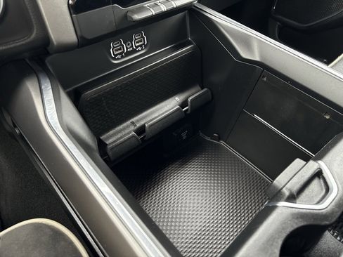 Used 2024 RAM 1500 Laramie image 20