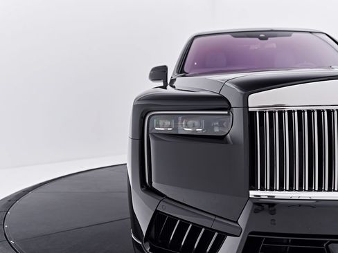 Used 2025 Rolls-Royce Cullinan AWD/4WD image 27