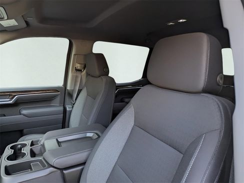 New 2026 GMC Sierra 1500 Elevation image 8