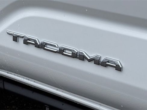 Used 2025 Toyota Tacoma SR5 image 49
