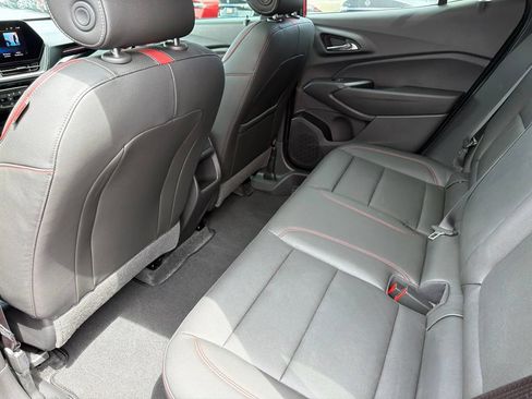 Used 2026 Chevrolet Trax RS w/ Sunroof Package FWD image 13
