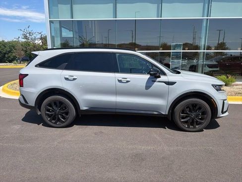 Used 2023 Kia Sorento SX AWD/4WD image 10