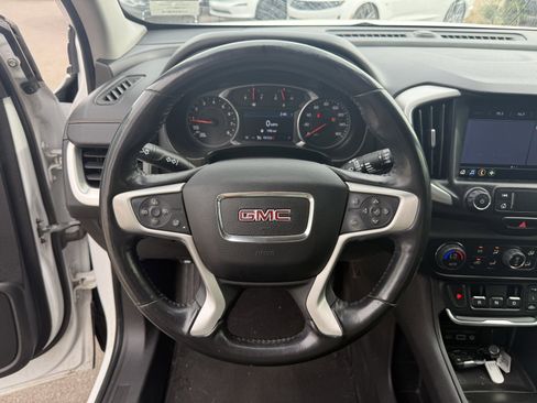 Used 2019 GMC Terrain SLT w/ Preferred Package image 18