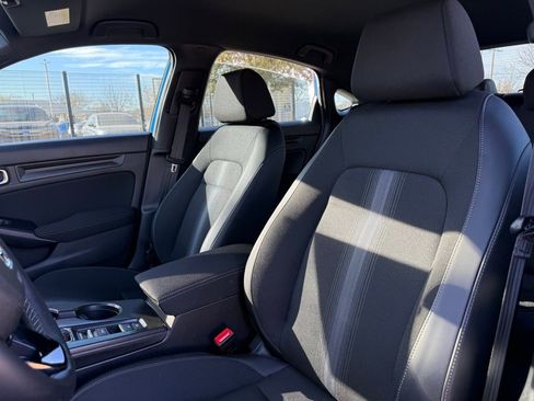 Used 2025 Honda Civic Sport image 11