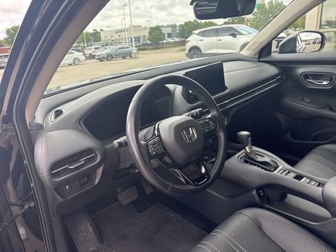 Used 2025 Honda HR-V EX-L image 9