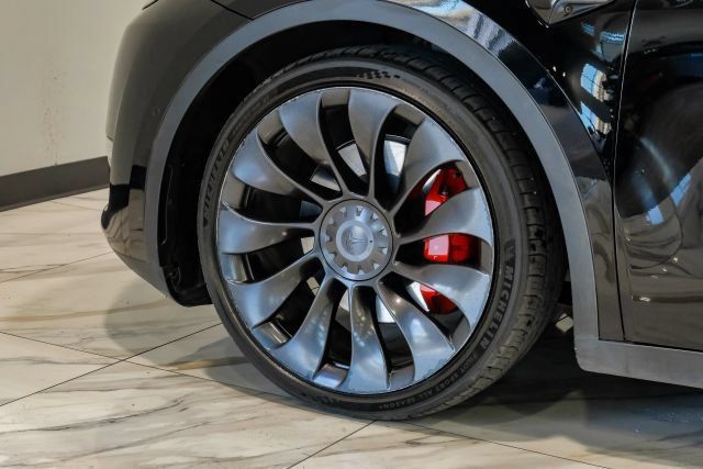 Used 2022 Tesla Model Y Performance AWD/4WD image 63