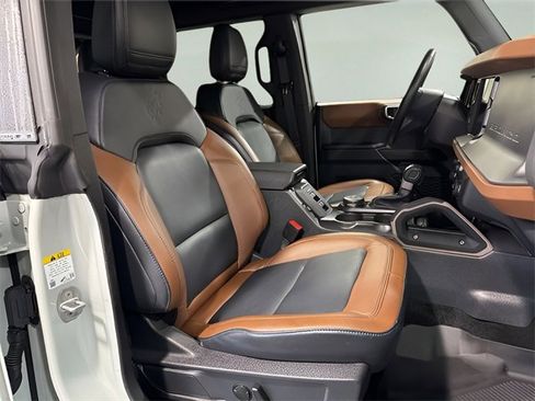 Used 2024 Ford Bronco Outer Banks image 14