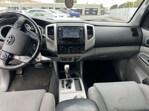 Used 2015 Toyota Tacoma PreRunner w/ TRD Sport Package RWD image 8