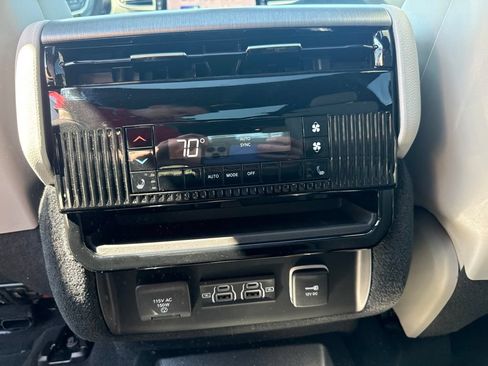 New 2026 Jeep Grand Wagoneer Limited AWD/4WD image 25