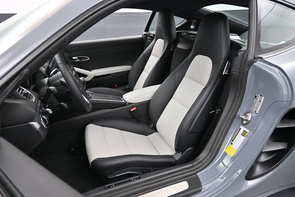 Certified 2024 Porsche 718 Cayman RWD image 5