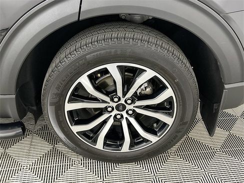 Used 2023 Ford Explorer ST-Line image 23