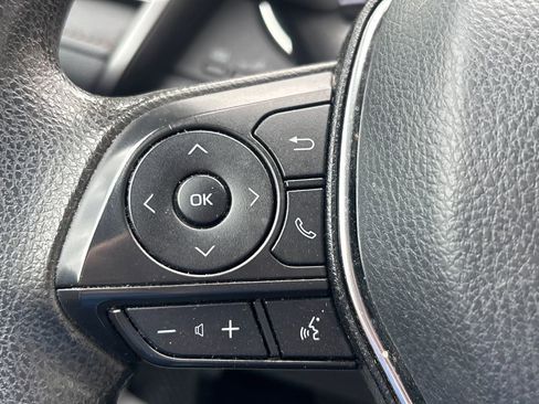 Used 2019 Toyota Camry LE image 17