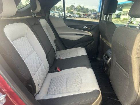 Used 2018 Chevrolet Equinox LT FWD image 9