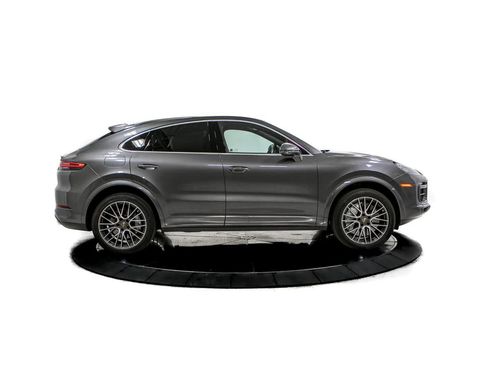 Certified 2022 Porsche Cayenne Turbo AWD/4WD image 8