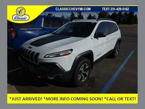 Used 2016 Jeep Cherokee Trailhawk w/ Cold Weather Group image 1