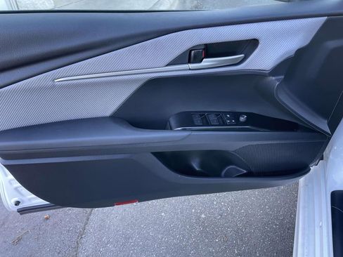 Used 2025 Toyota Camry SE image 27