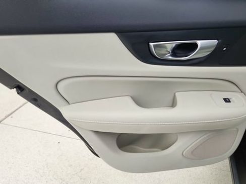 Used 2024 Volvo S60 B5 Plus w/ Climate Package image 33