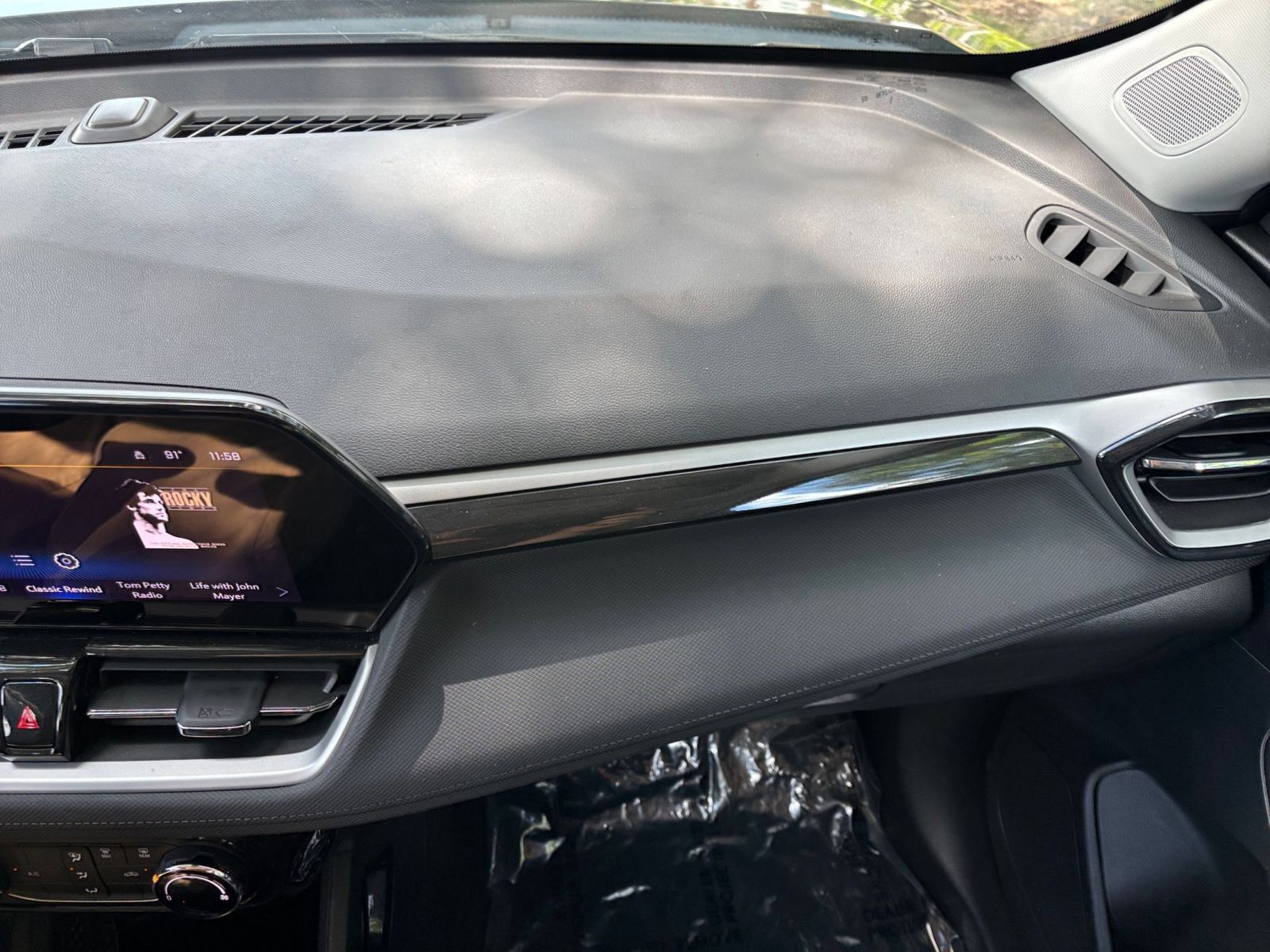Used 2025 Chevrolet TrailBlazer LT FWD image 31