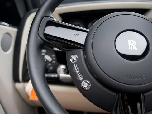 Used 2013 Rolls-Royce Phantom Drophead Coupe RWD image 44