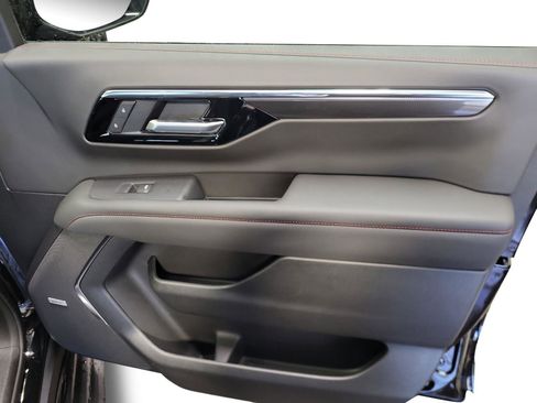 New 2026 Chevrolet Suburban RST w/ RST Capability Package image 28